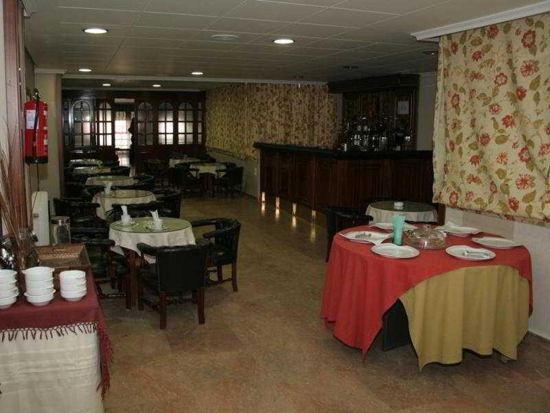 OYO Hotel Francabel Cuenca (Castilla-La Mancha) Restaurante foto